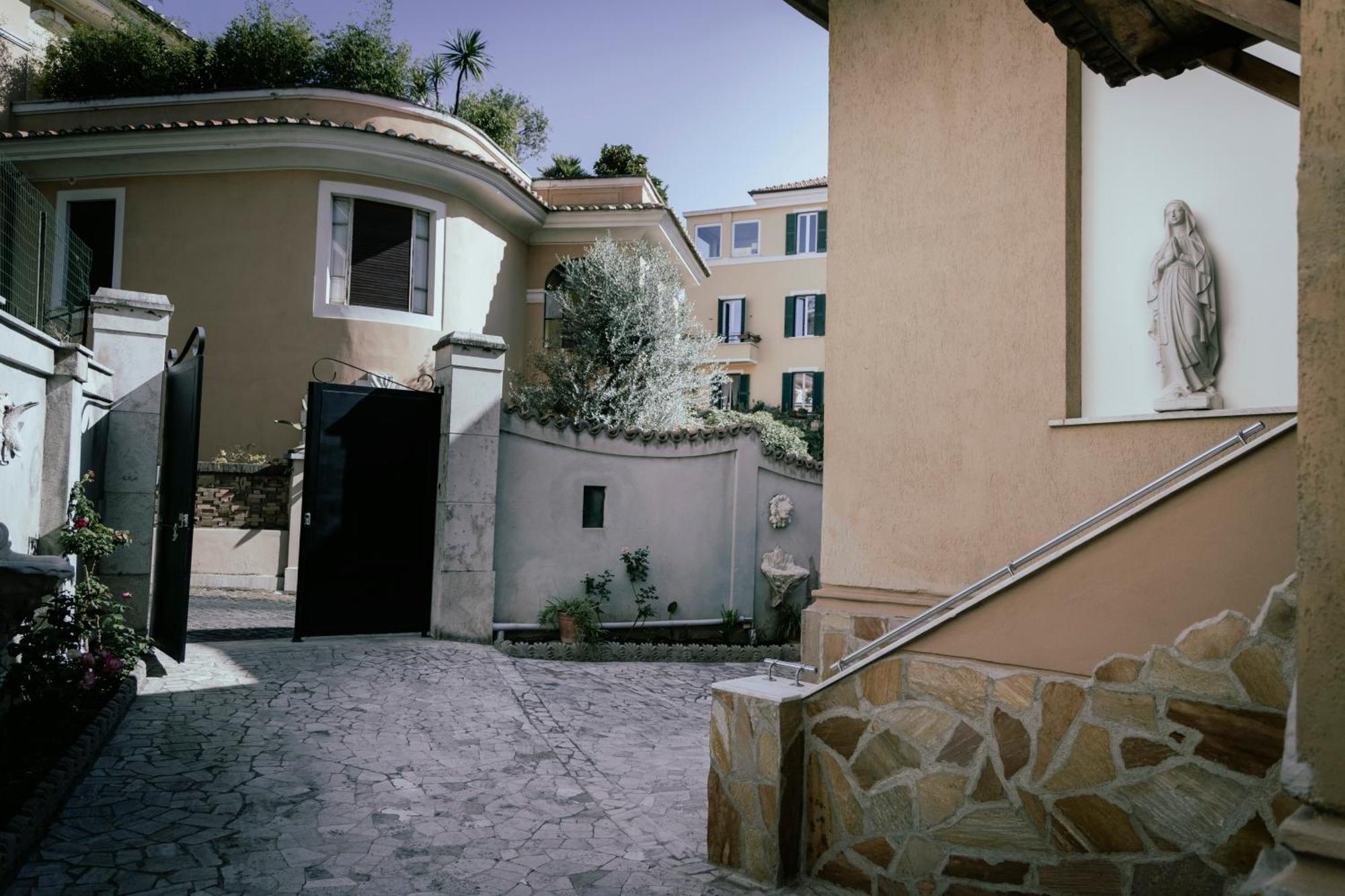 Guesthouse Aurora A.E. Roma Esterno foto